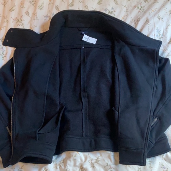 Gap black zipper front jacket size XL In good condition never worn - Picture 5 of 7